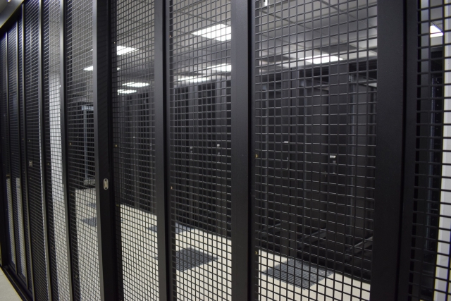 Teraco JB1 West empty cage